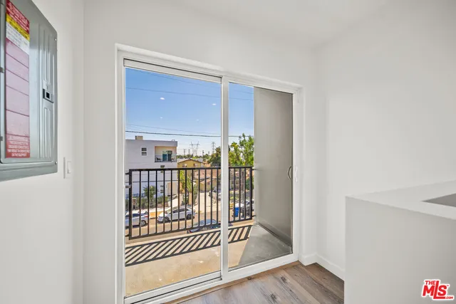 $4,125 | 6049 Craner Avenue, Unit 2, North Hollywood, CA 91606