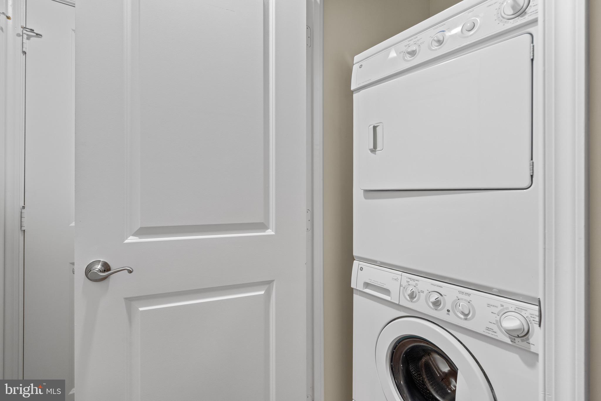 3650 South Glebe Road, Unit 1147 Arlington, VA 22202 - Photo 14 of 51 a utility room with dryer and washer