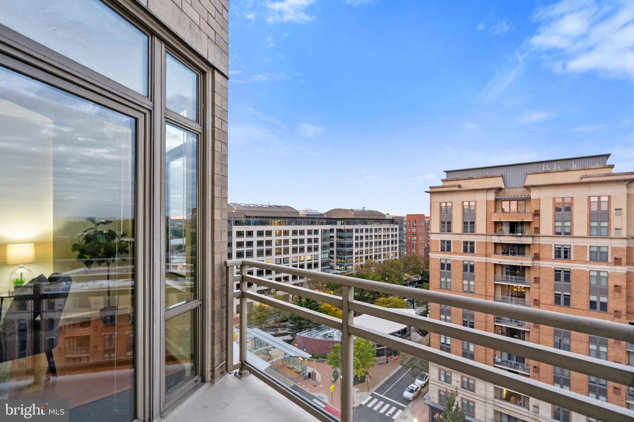 3650 South Glebe Road, Unit 1147 Arlington, VA 22202 - Photo 27 of 51 a view of a building from a balcony
