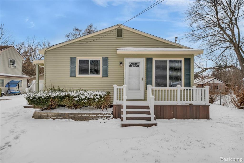 5151 Brobeck Street Flint, MI 48532 - Photo 2 of 22