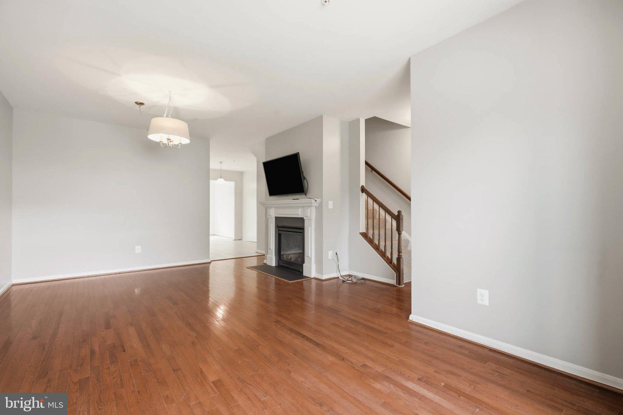 677 Tivoli Road Frederick, MD 21703 - Photo 5 of 39 Living/Dining