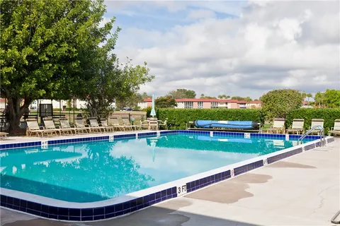 $185,000 | 57 Woodland Drive, Unit 101, Vero Beach, FL 32962