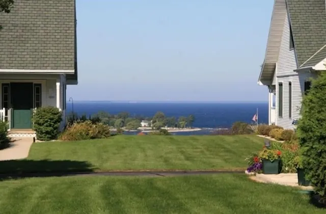 $530,000 | 4570 Eames Farm Lane, Unit S3, Egg Harbor, WI 54209