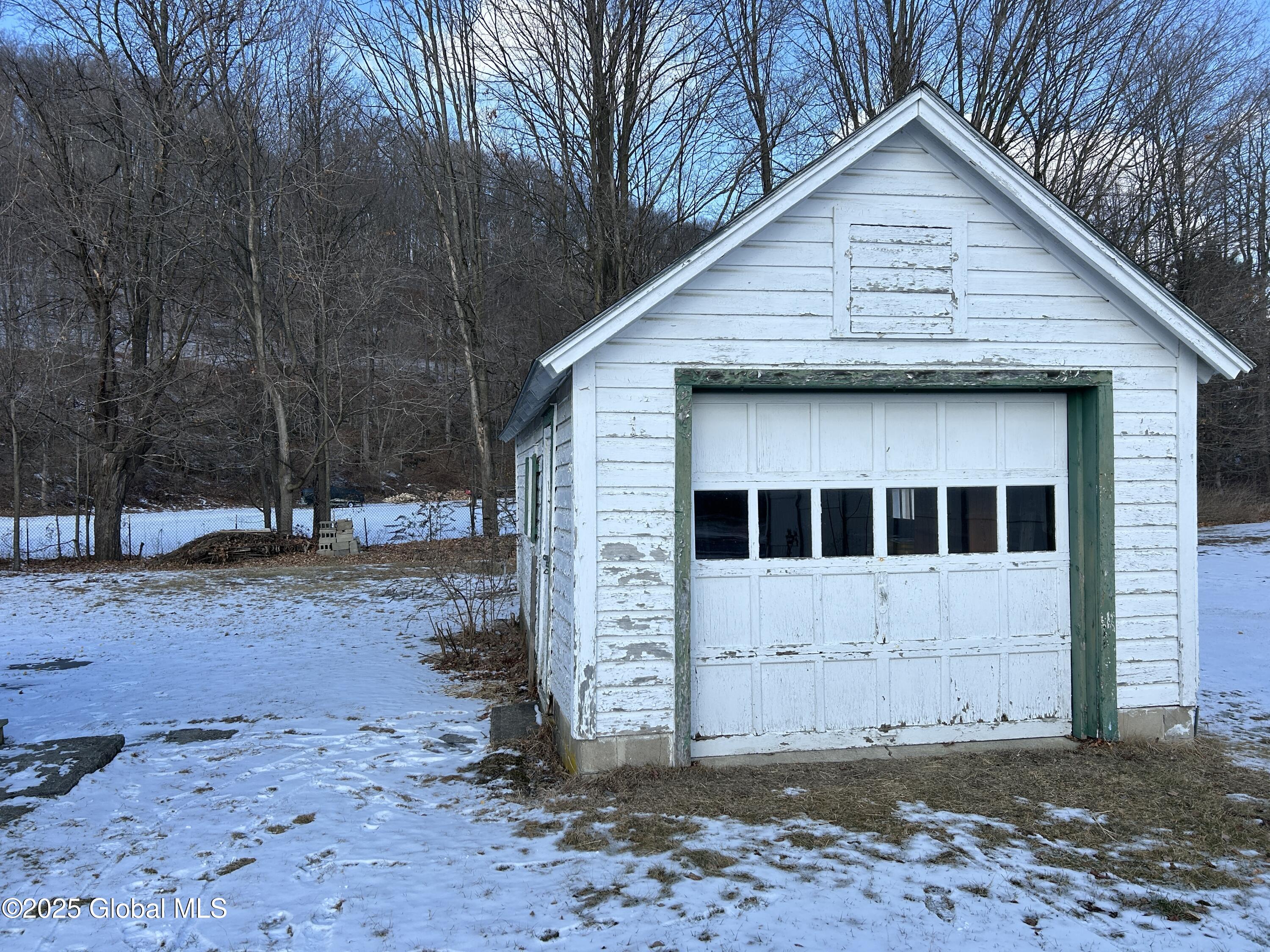 86 West Broadway Salem, NY 12865 - Photo 8 of 24 86 W Broad garage