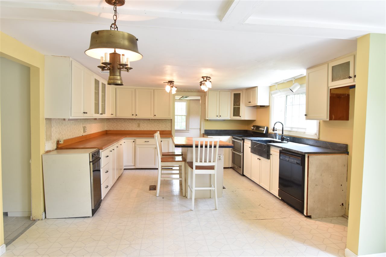 2 Tenney Road Pelham, NH 03076 - Photo 13 of 35
