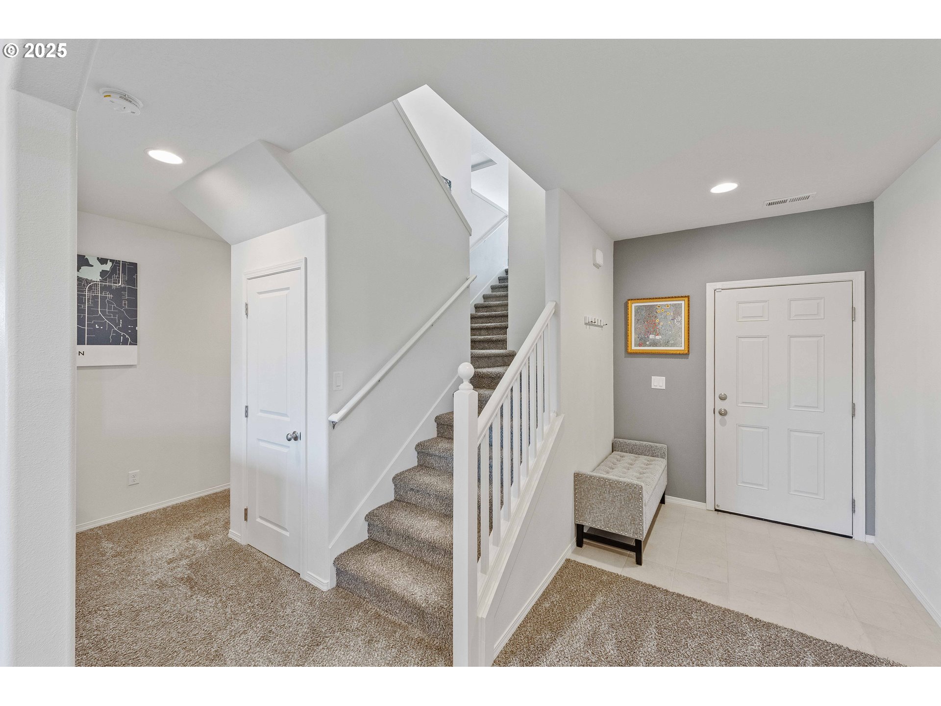 764 Seacrest Drive Bandon, OR 97411 - Photo 14 of 43 a view interior of a house and entryway