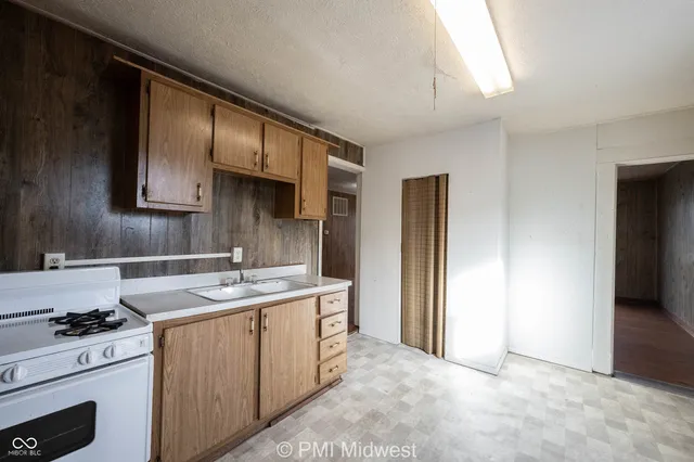 $599 | 918 South Bell Street, Kokomo, IN 46901