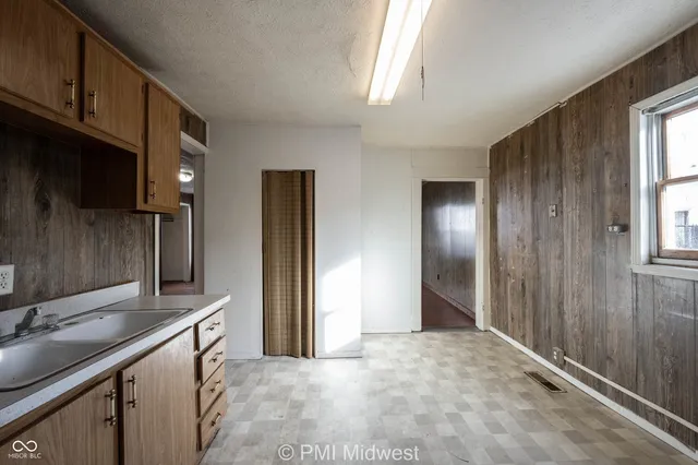 $599 | 918 South Bell Street, Kokomo, IN 46901