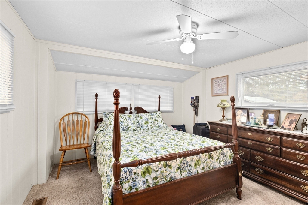 11 Timber Lane Wareham, MA 02576 - Photo 16 of 33