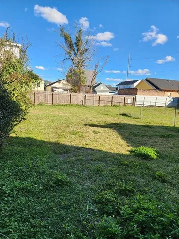 $1,150 | 1827 Touro Street, New Orleans, LA 70116