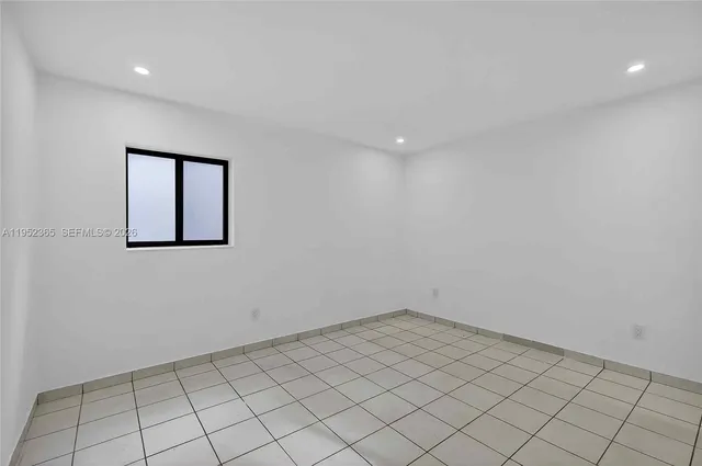 $2,750 | 524 Northeast 160th Terrace, Miami, FL 33162