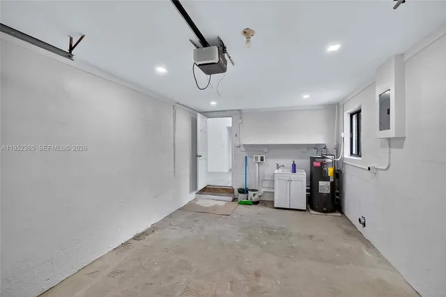 $2,750 | 524 Northeast 160th Terrace, Miami, FL 33162