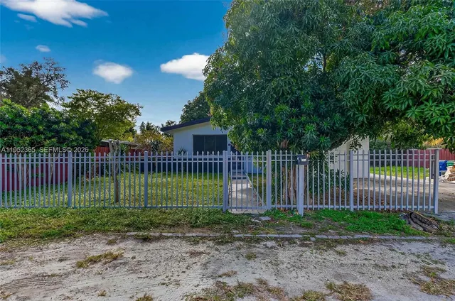 $2,750 | 524 Northeast 160th Terrace, Miami, FL 33162