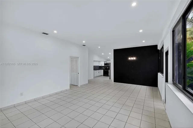 $2,750 | 524 Northeast 160th Terrace, Miami, FL 33162