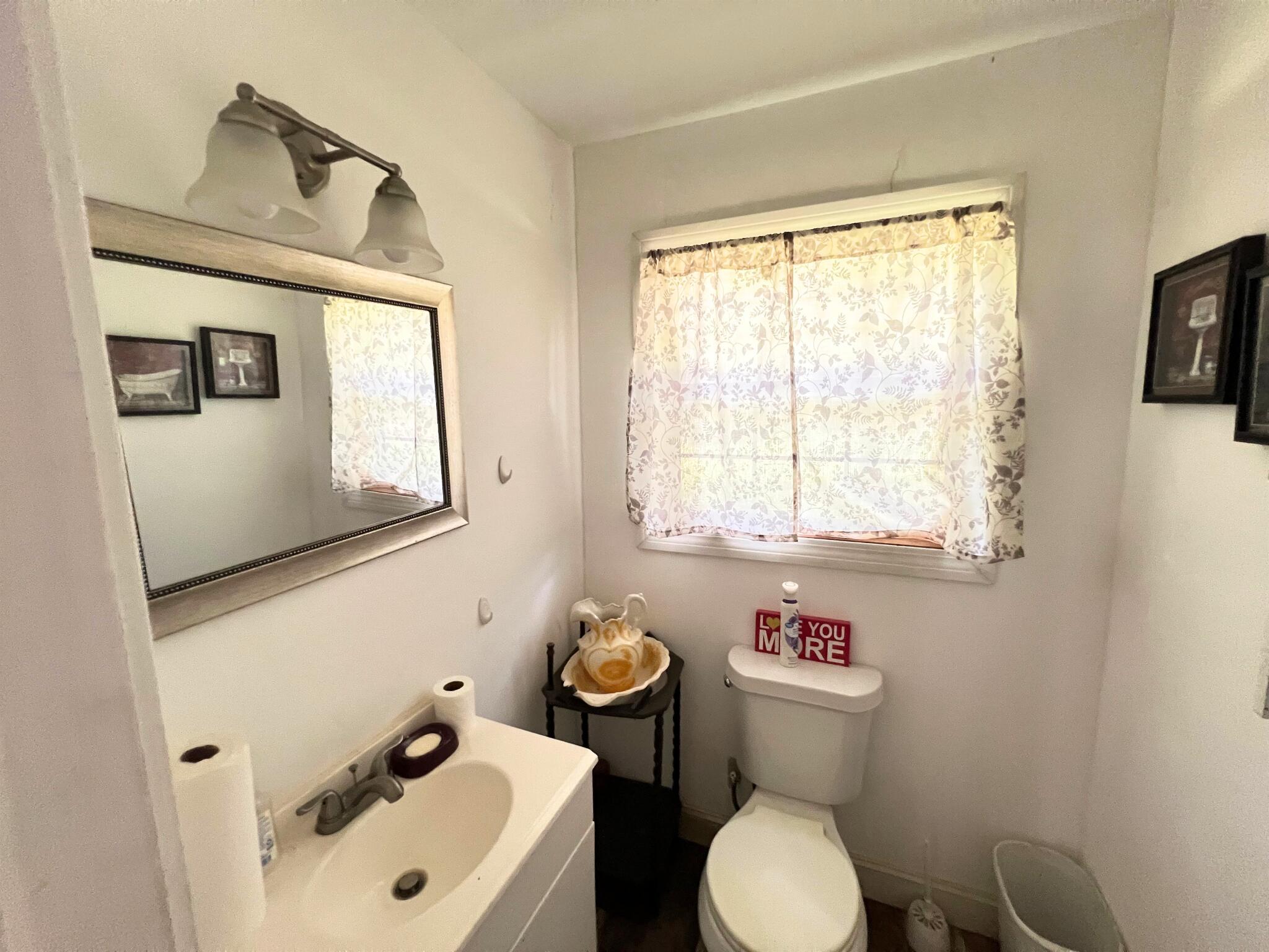 141 Hollins Road Pinola, MS 39149 - Photo 14 of 20 Halfbath