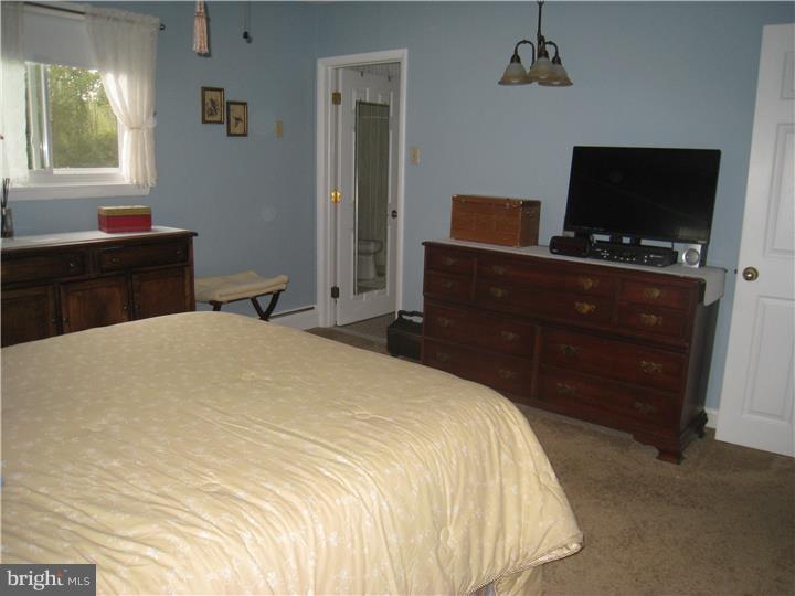 3205 Polk Road Norristown, PA 19403 - Photo 14 of 25 Bedroom - Main