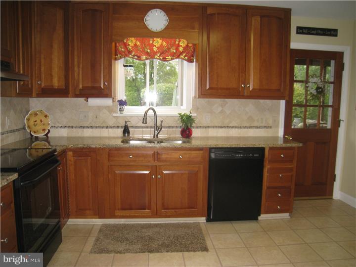 3205 Polk Road Norristown, PA 19403 - Photo 5 of 25 Kitchen