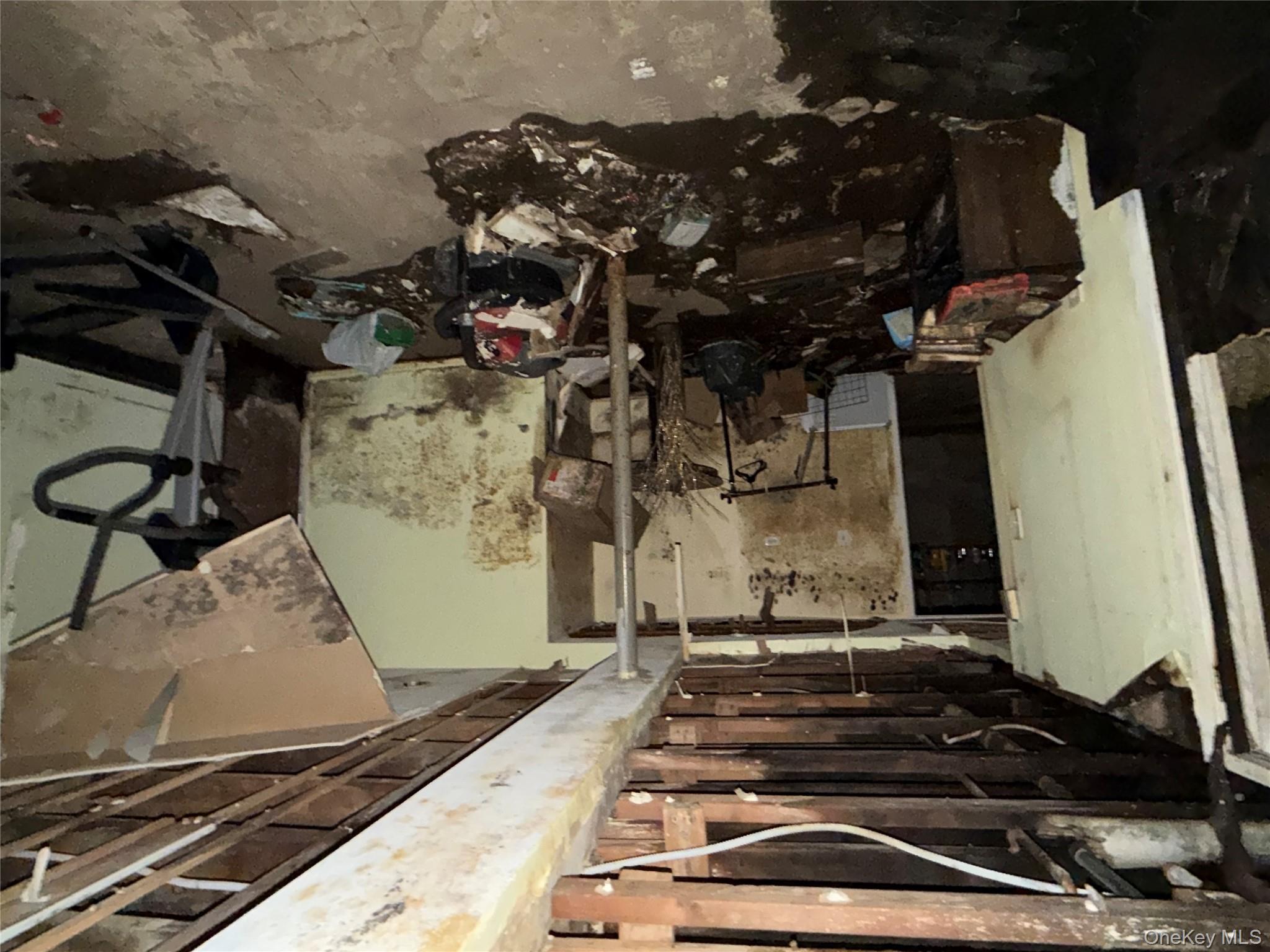 135-26 219th Street Queens, NY 11413 - Photo 24 of 43 a view of a room with gym equipment