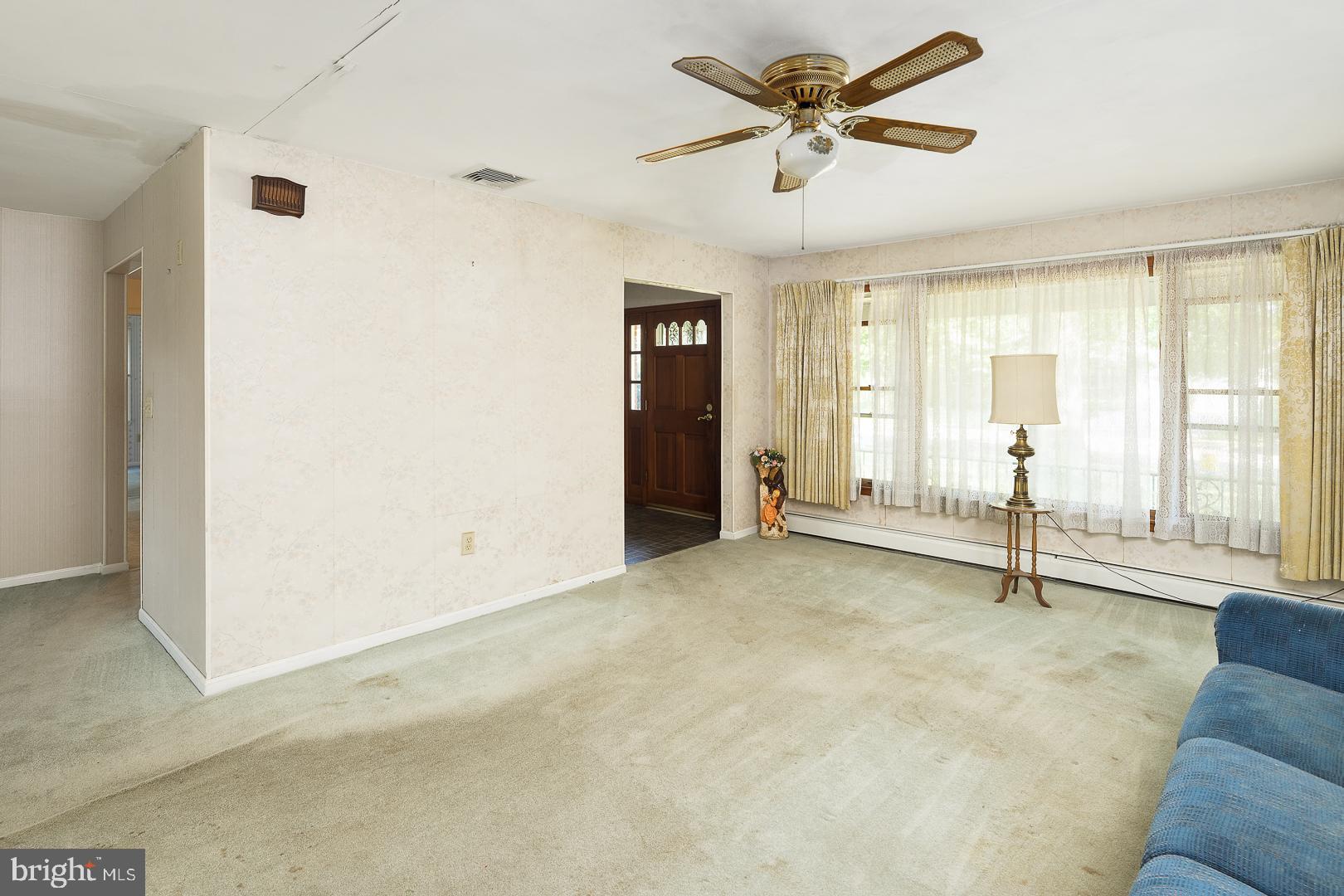 10 Azalea Way Hamilton, NJ 08690 - Photo 2 of 25