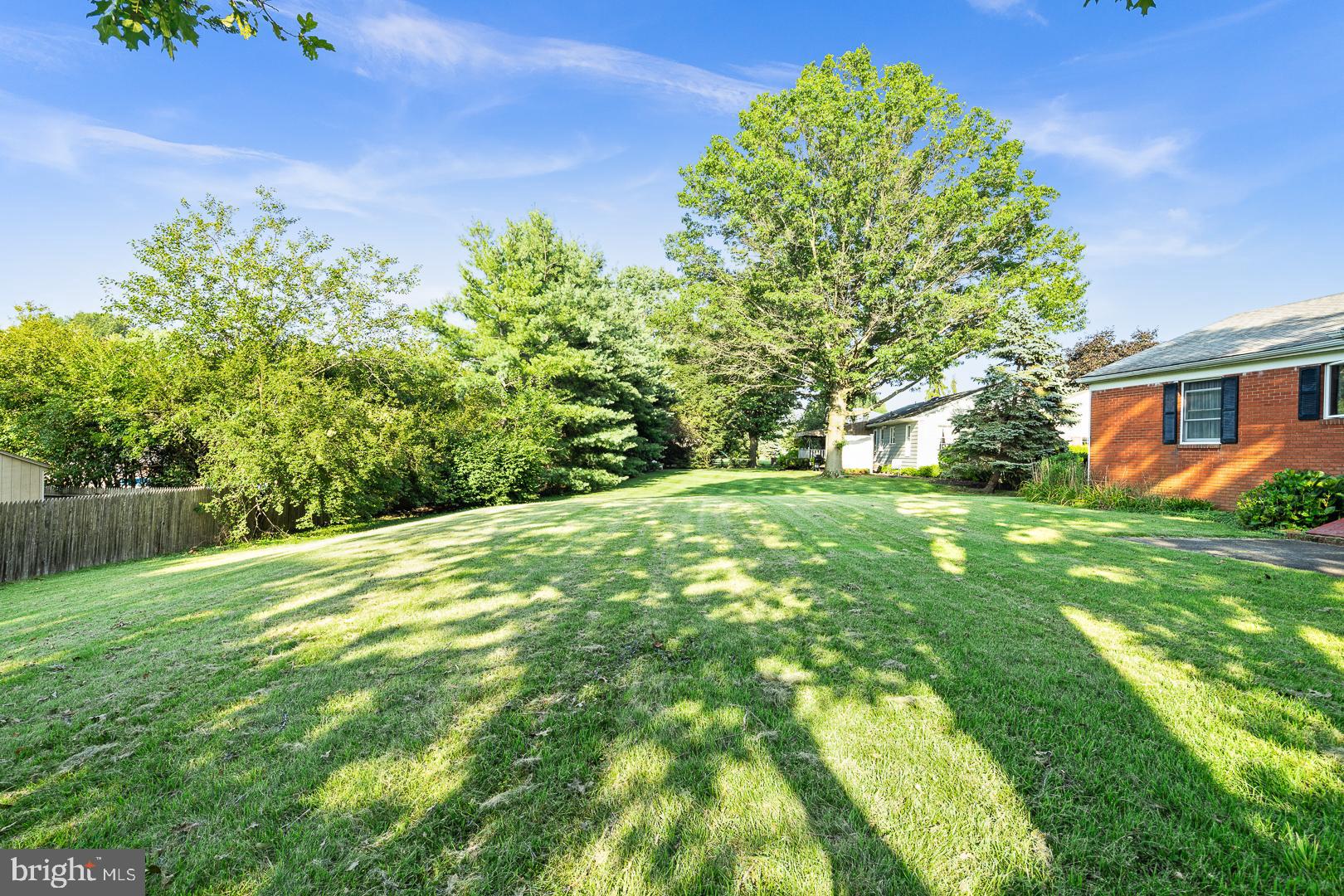 10 Azalea Way Hamilton, NJ 08690 - Photo 23 of 25