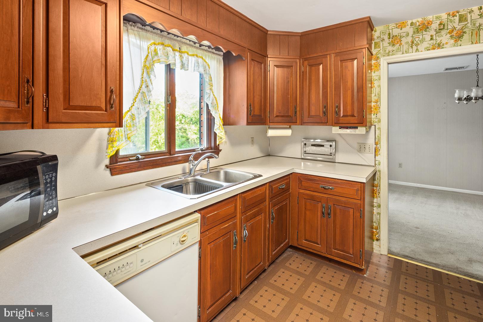 10 Azalea Way Hamilton, NJ 08690 - Photo 10 of 25