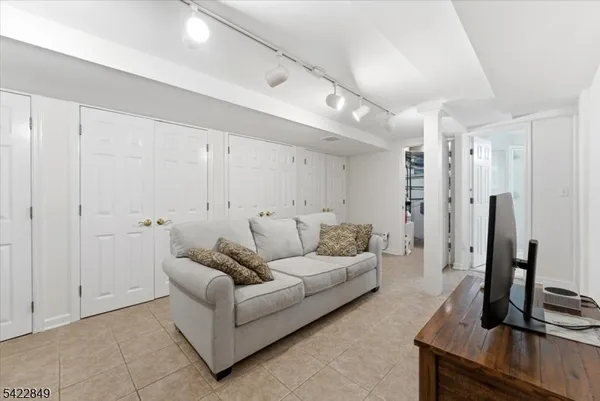 $3,750 | 260 Walnut Street, Unit 9, Westfield, NJ 07090