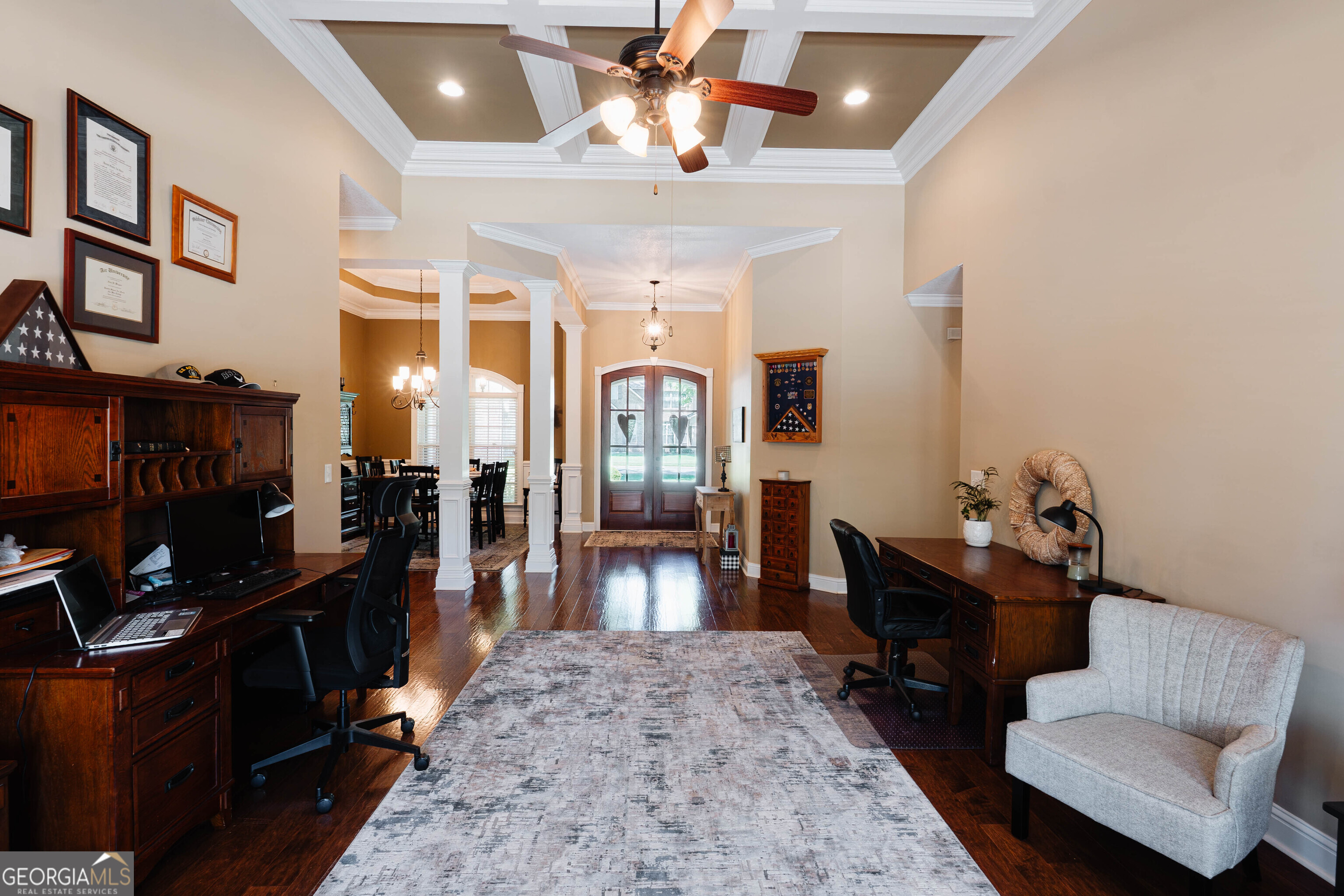 501 Old Bridge Road Warner Robins, GA 31088 - Photo 10 of 54 a living room with furniture and a flat screen tv