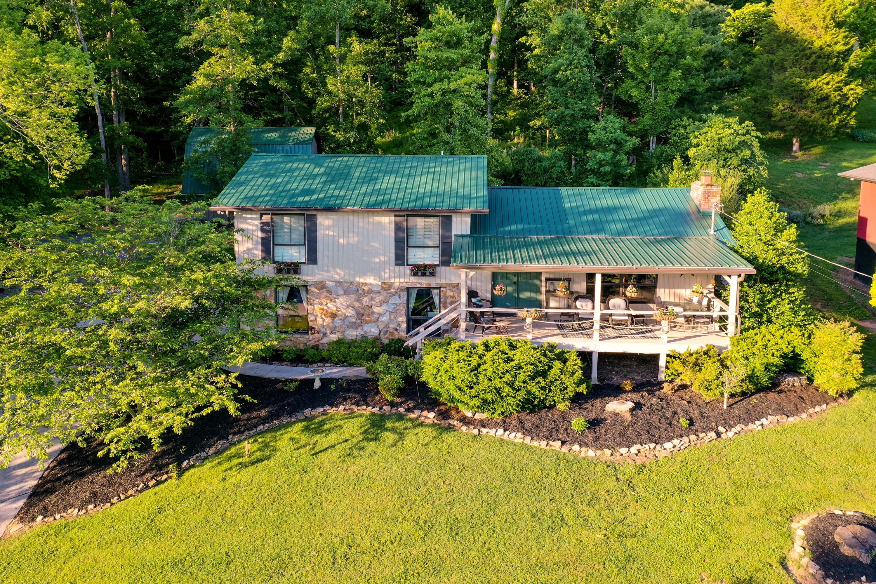 2244 Jones Bend Road Louisville, TN 37777 - Photo 1 of 26 2244-11