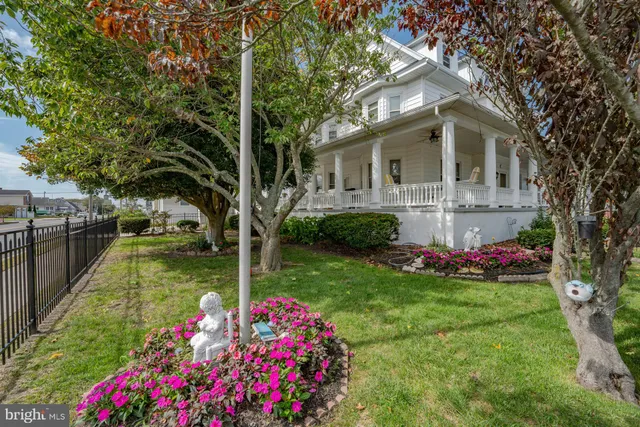 $2,499,900 | 216 East Fern Road, Wildwood Crest, NJ 08260