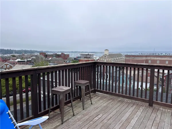 $2,900 | 235 Spring Street, Unit 2, Newport, RI 02840