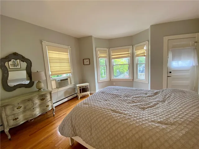 $2,900 | 235 Spring Street, Unit 2, Newport, RI 02840