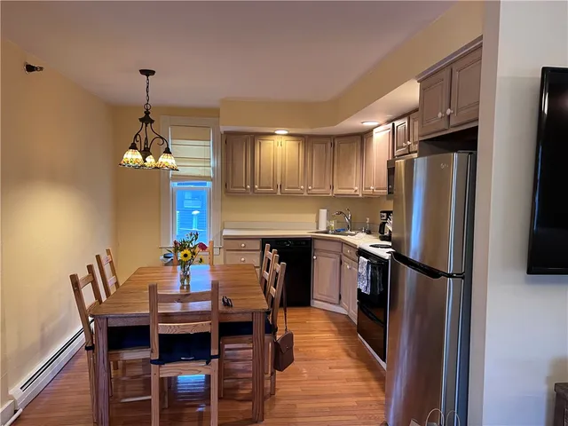 $2,900 | 235 Spring Street, Unit 2, Newport, RI 02840