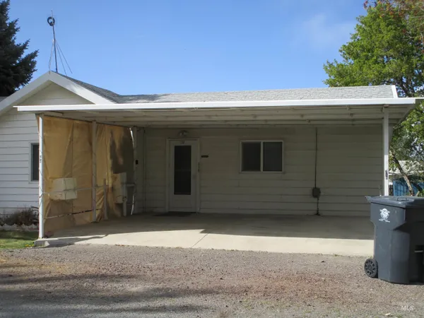$207,000 | 210 Orchard Avenue, Eden, ID 83325