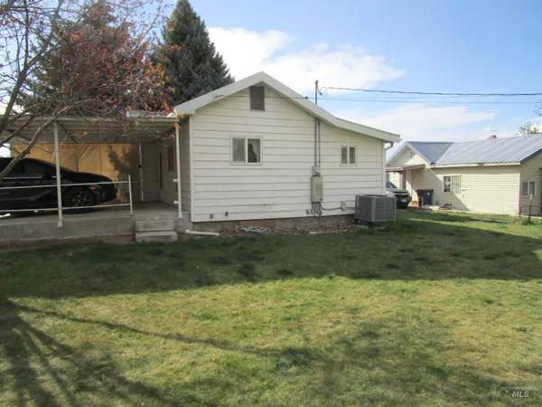 $207,000 | 210 Orchard Avenue, Eden, ID 83325