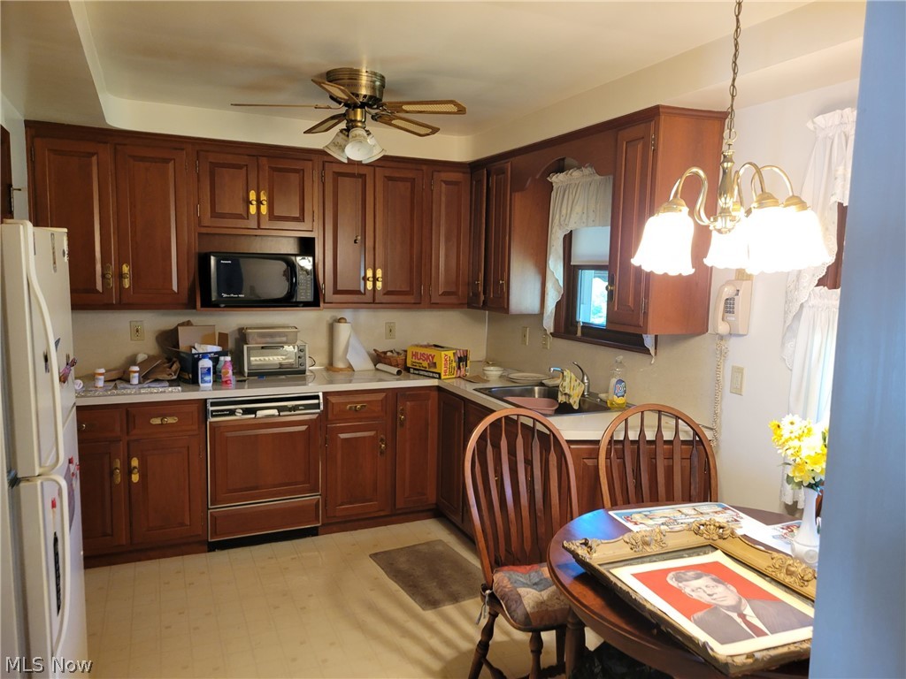 1418 Beaconfield Road Lyndhurst, OH 44124 - Photo 7 of 8
