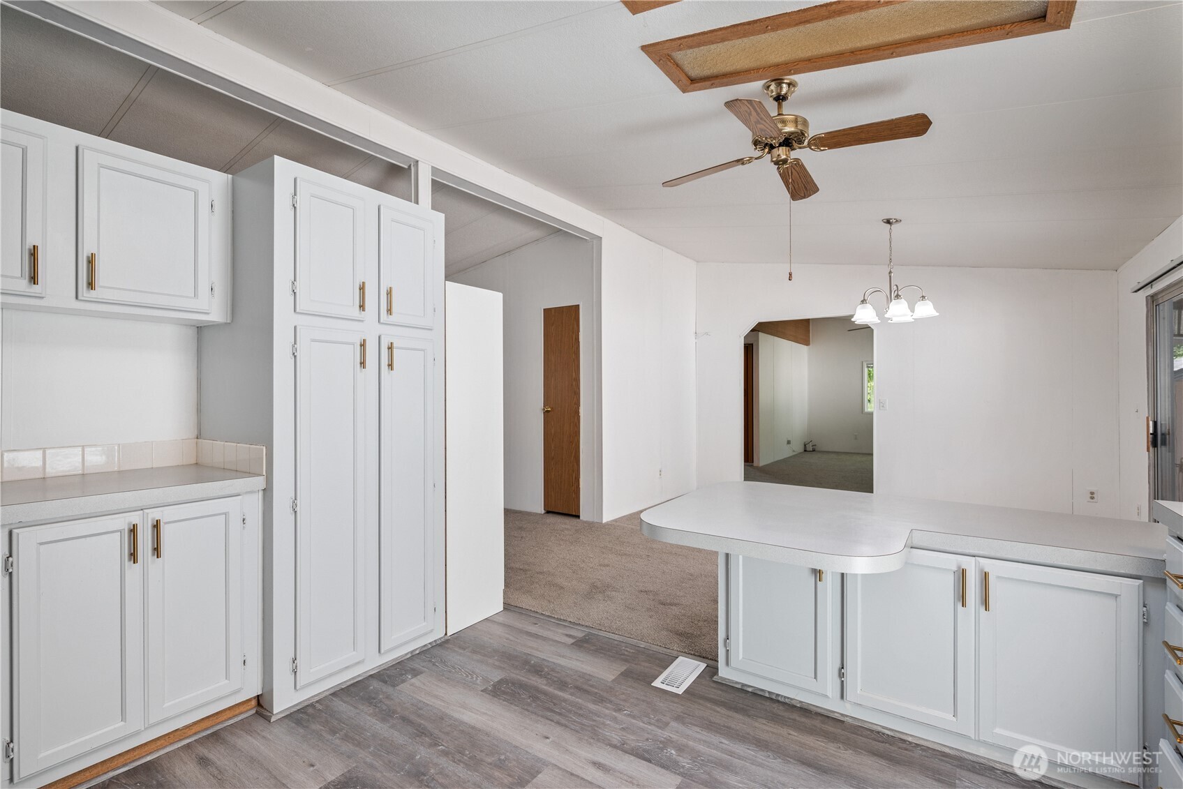 2355 Sparrow Loop, Unit 169 Kelso, WA 98626 - Photo 11 of 33