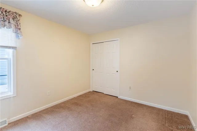 $299,900 | 53 Blossom Wood Lane, Cheektowaga, NY 14227