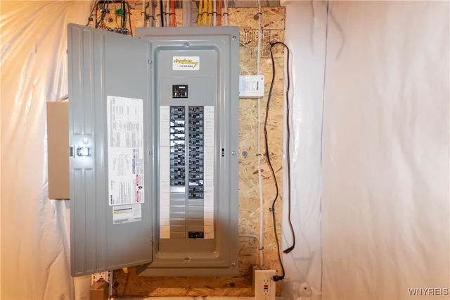 $299,900 | 53 Blossom Wood Lane, Cheektowaga, NY 14227