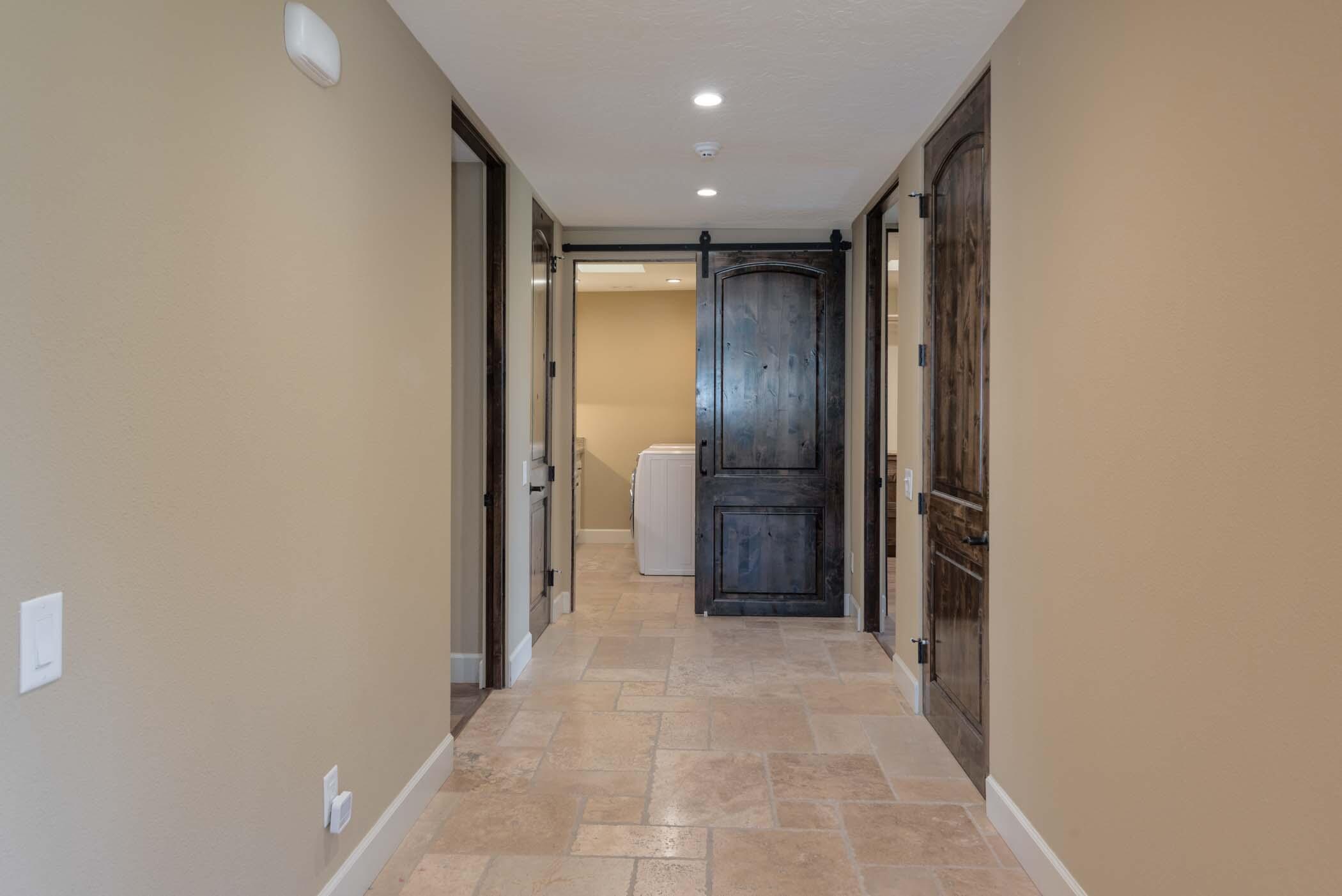 5 Briarcliff Court Rancho Mirage, CA 92270 - Photo 24 of 45 Hallyway