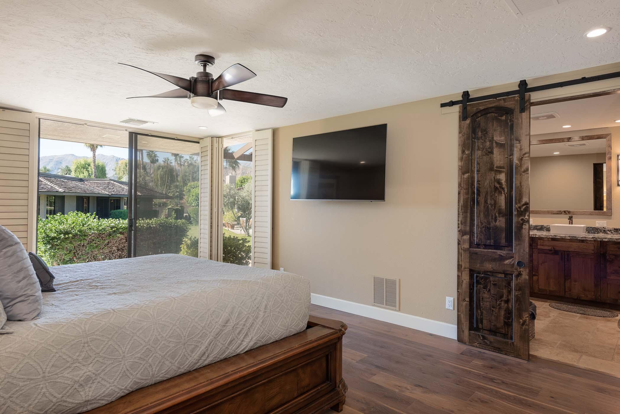 5 Briarcliff Court Rancho Mirage, CA 92270 - Photo 28 of 45 Primary Bedroom