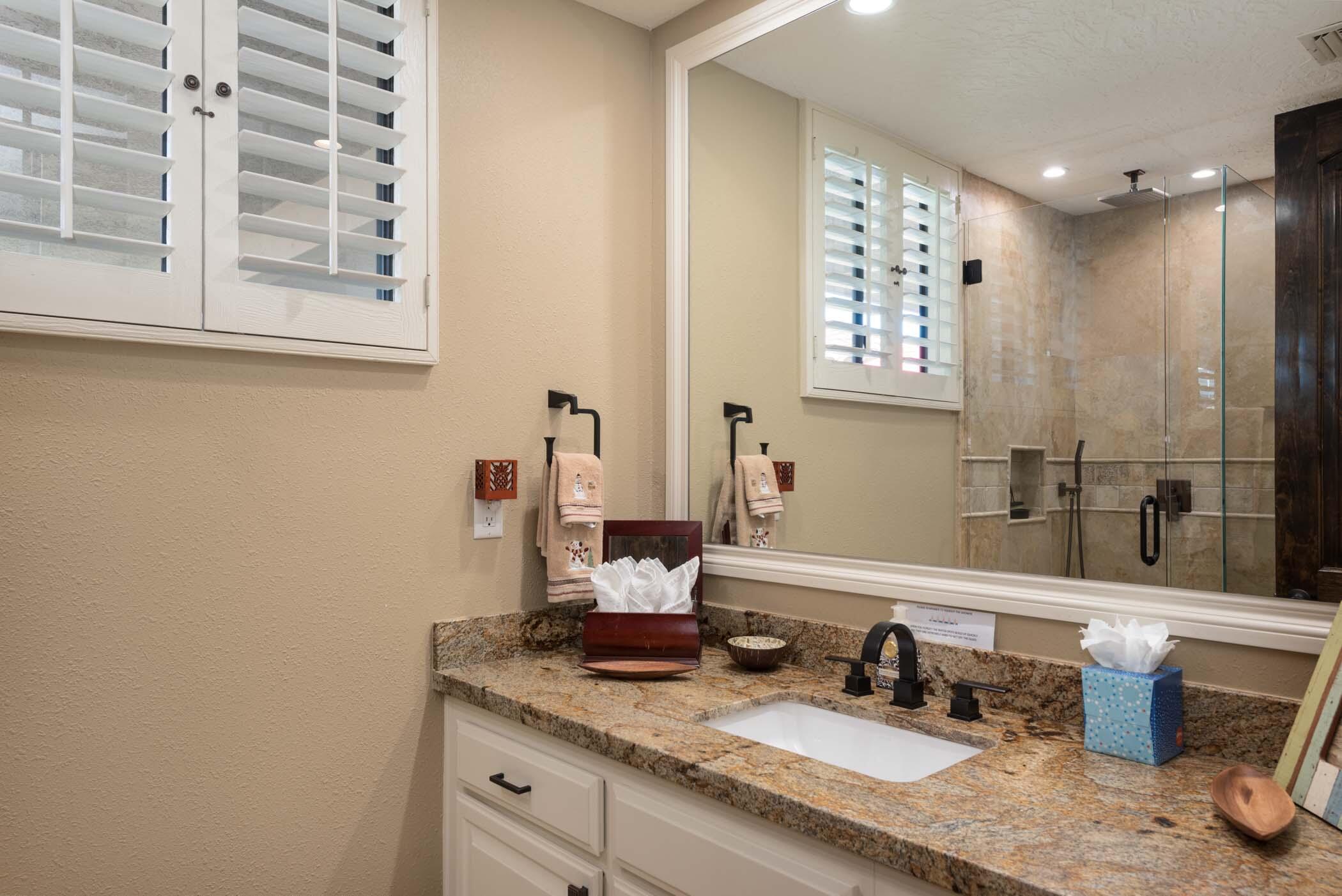 5 Briarcliff Court Rancho Mirage, CA 92270 - Photo 39 of 45 Powder Room