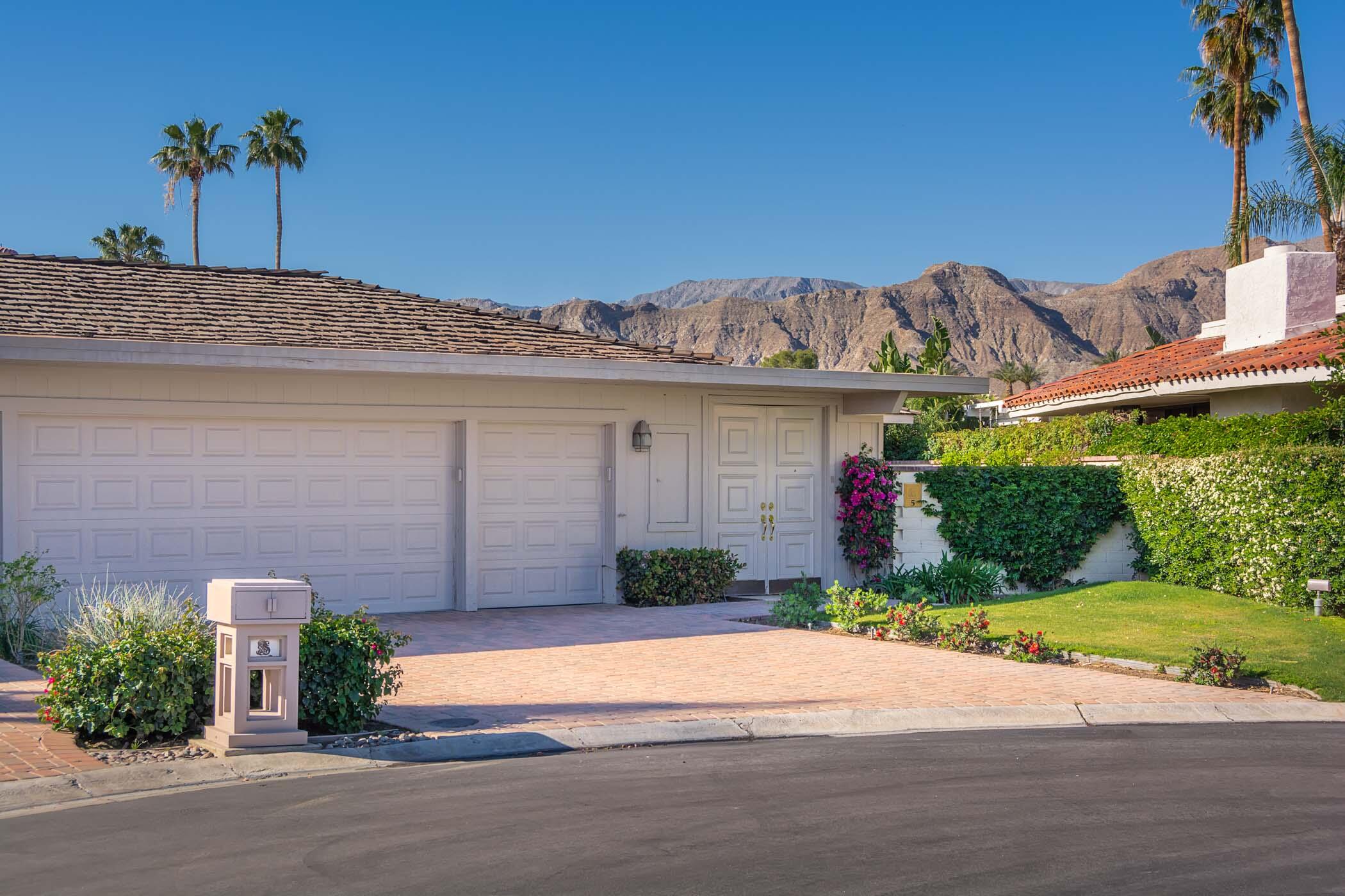 5 Briarcliff Court Rancho Mirage, CA 92270 - Photo 5 of 45 Front View