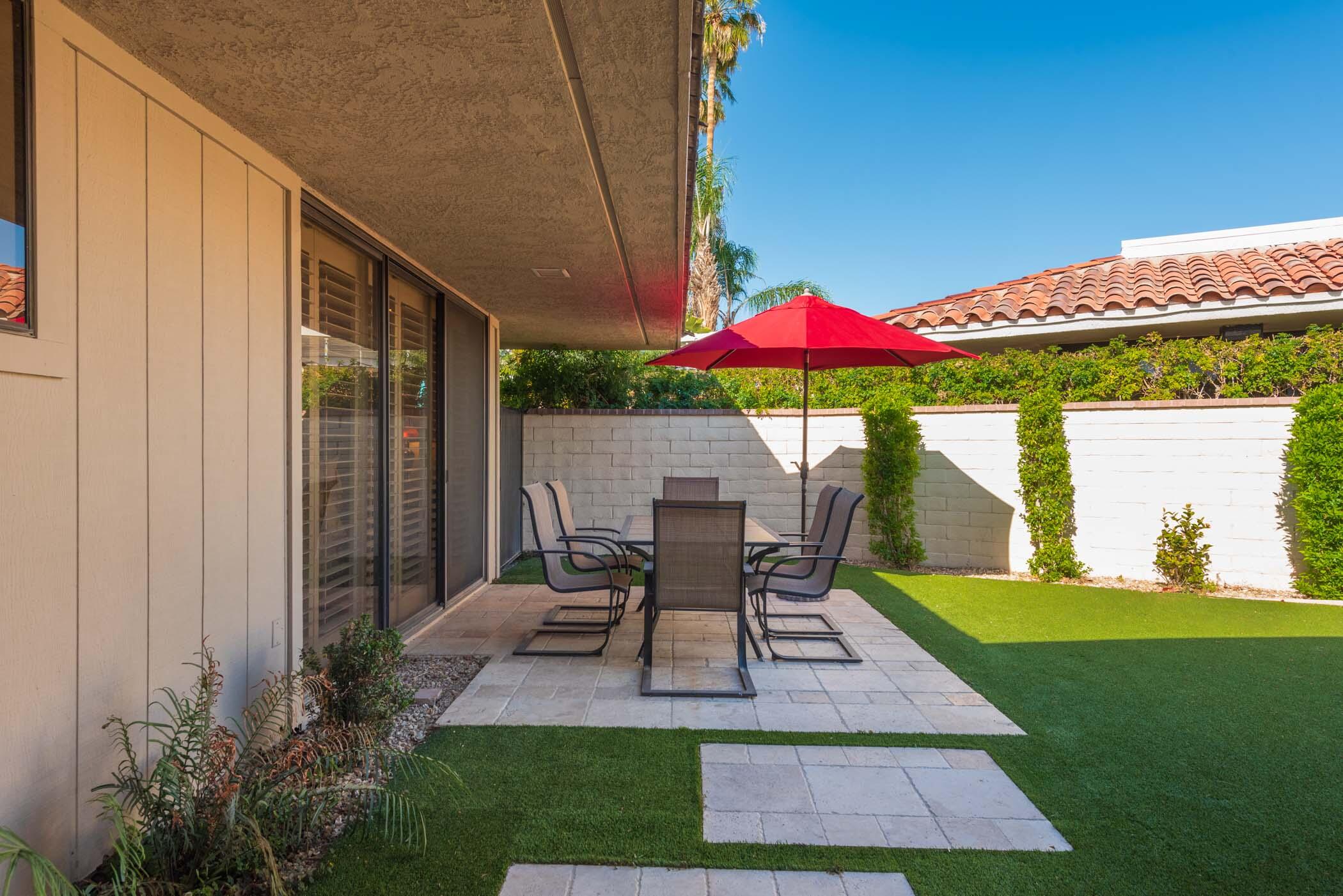 5 Briarcliff Court Rancho Mirage, CA 92270 - Photo 9 of 45 Front Patio