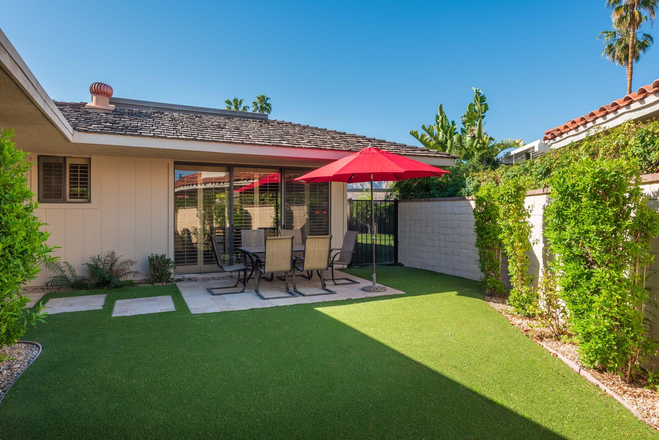 5 Briarcliff Court Rancho Mirage, CA 92270 - Photo 10 of 45 Front Patio