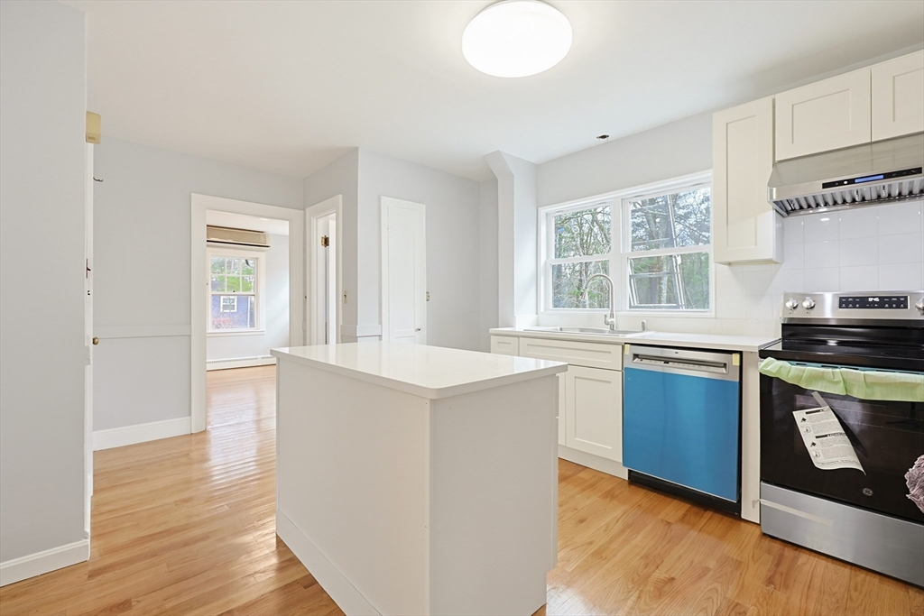 234 York Street Canton, MA 02021 - Photo 4 of 38