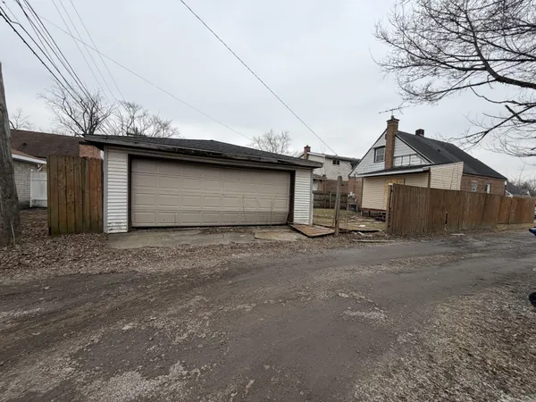 $74,500 | 1593 Kenilworth Drive, Calumet City, IL 60409