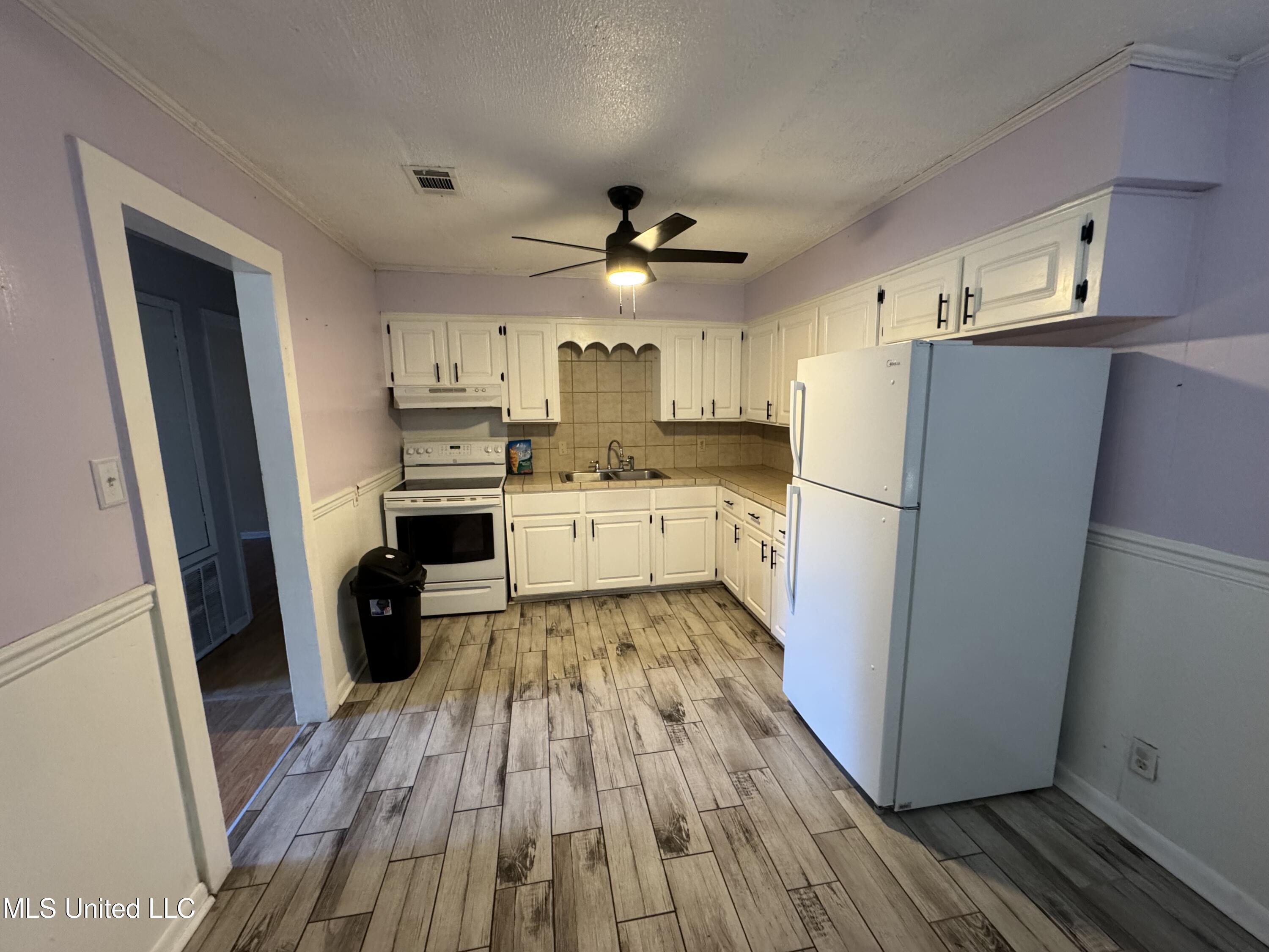 620 Stevon Moore Street Wiggins, MS 39577 - Photo 5 of 15 IMG_0462