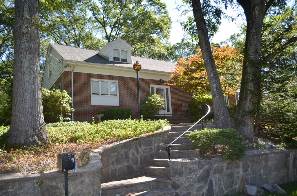 328 Angell Road Lincoln, RI 02865 - Photo 1 of 38 Exterior front.