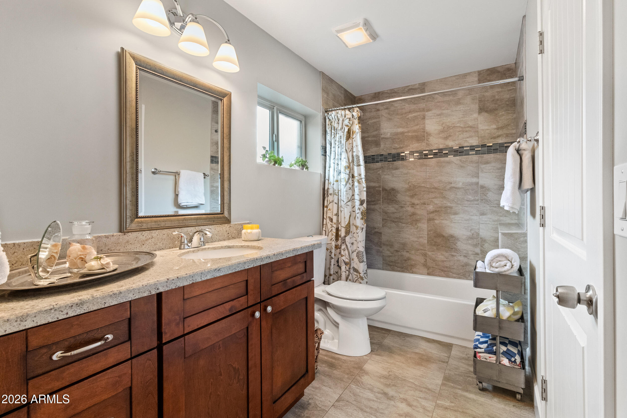 4025 East Osborn Road Phoenix, AZ 85018 - Photo 33 of 44 Bathroom