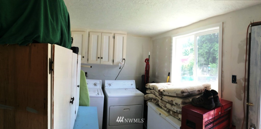 215 Ostrander Road Kelso, WA 98626 - Photo 3 of 9 Gallery Image 3